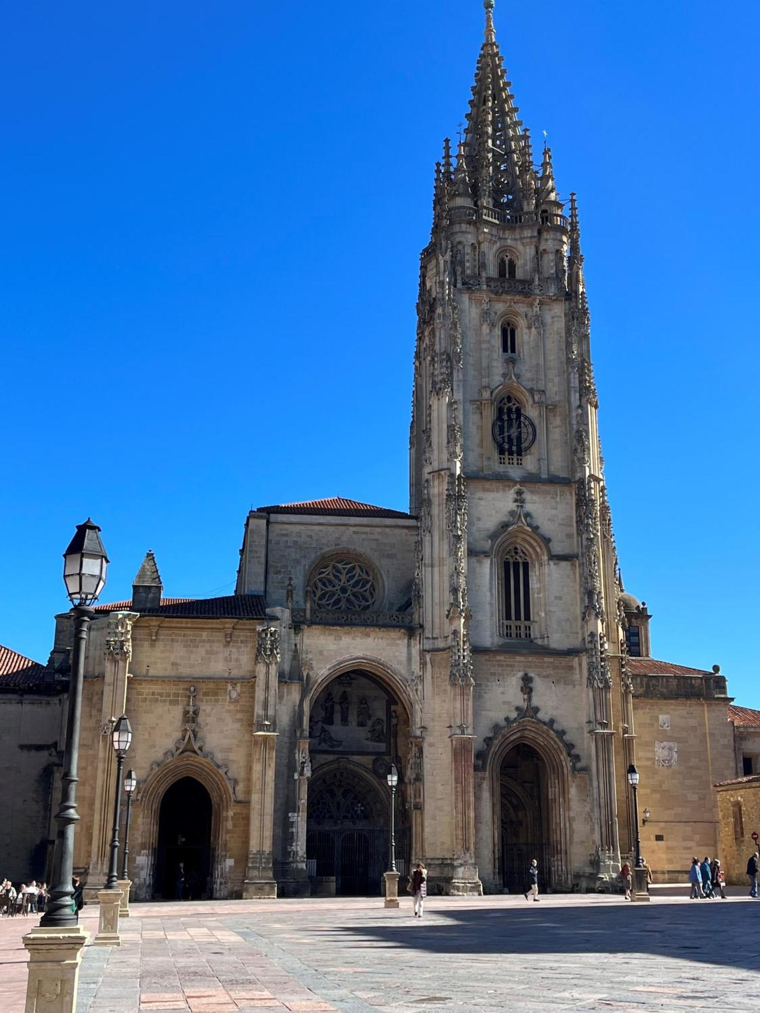 Apartamento Salsipuedes-La Catedral Oviedo Exteriör bild
